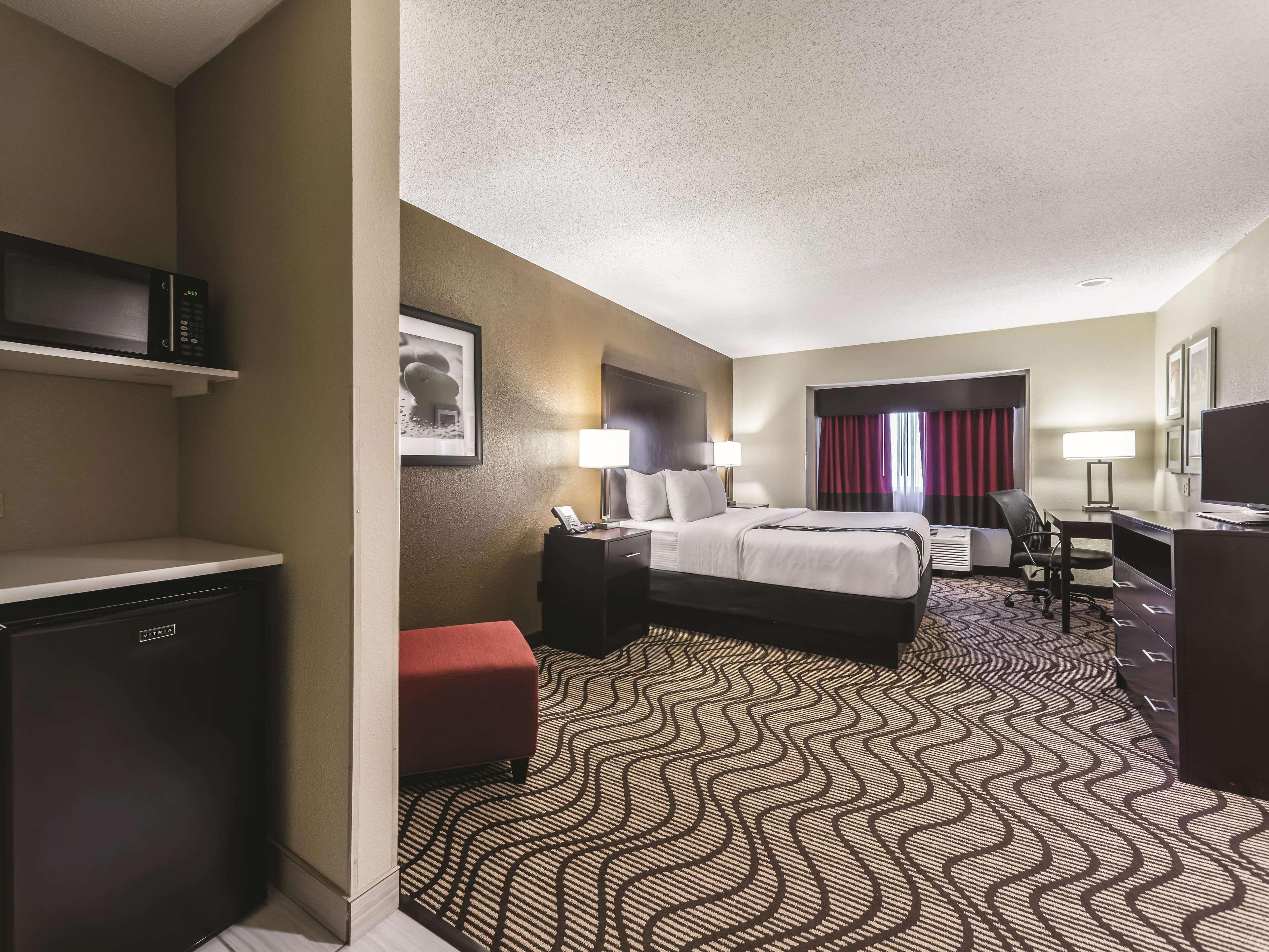 Hotel La Quinta By Wyndham - St. Louis 3*