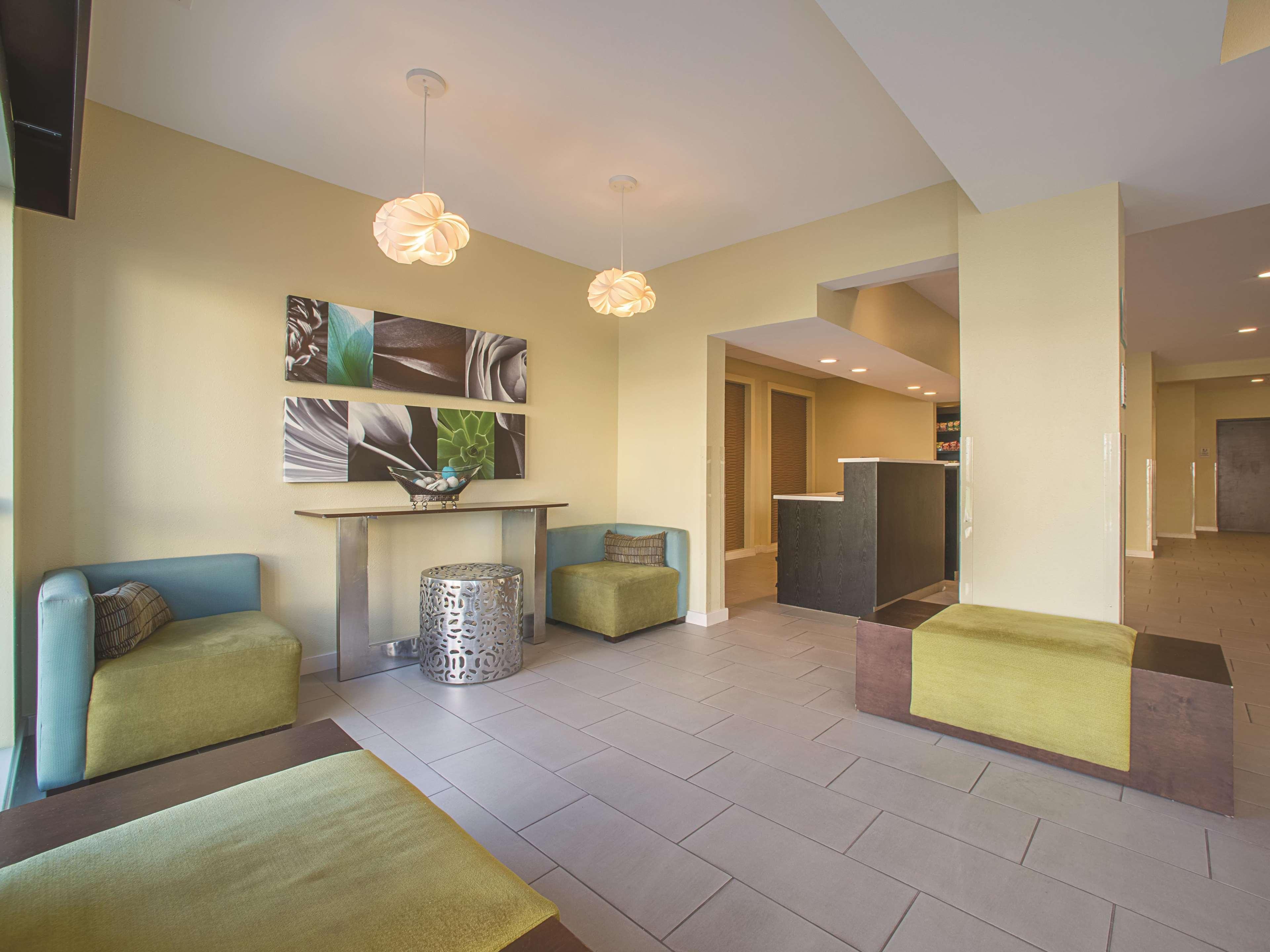 La Quinta By Wyndham - St. Louis Hotel