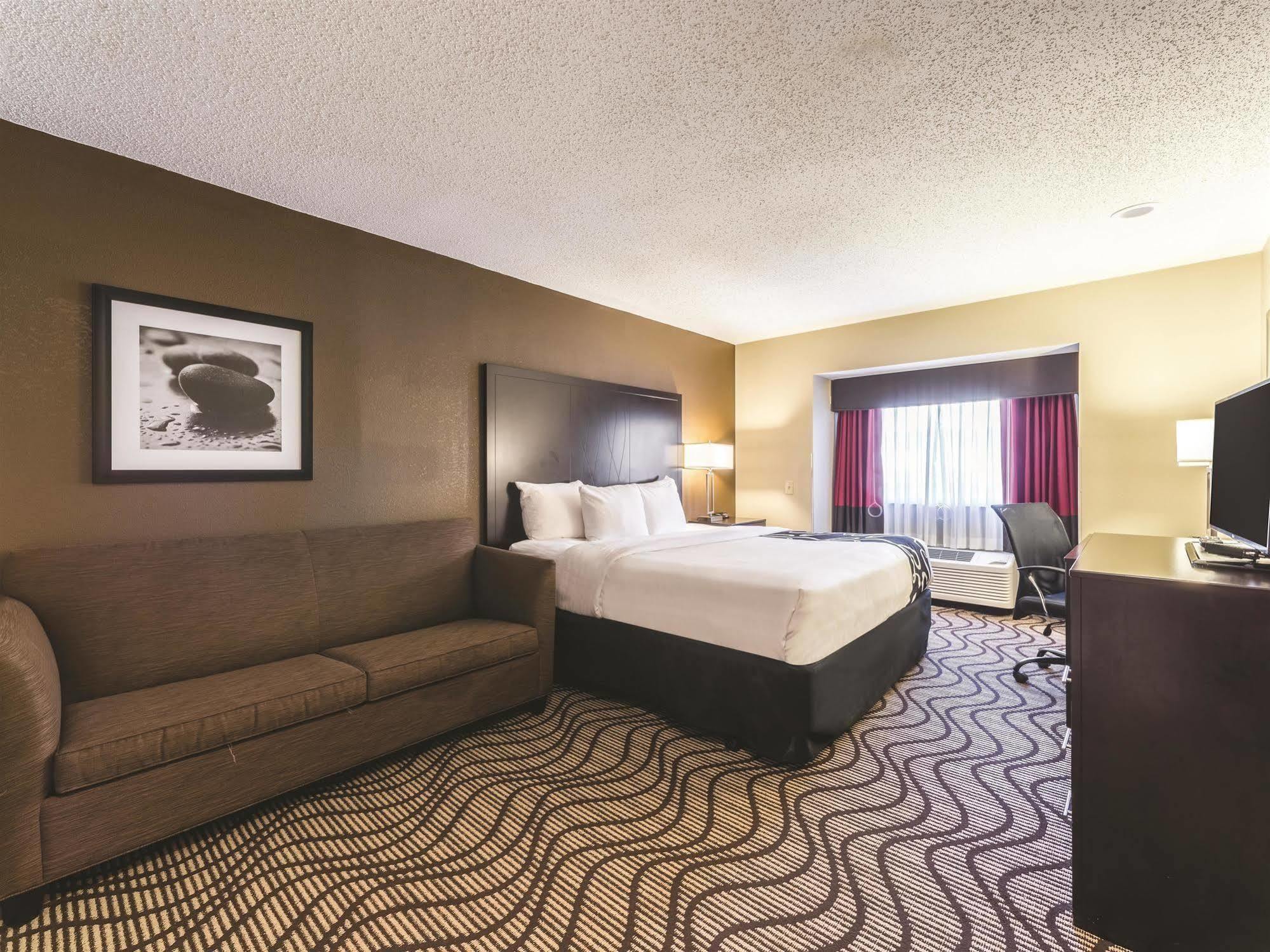 La Quinta By Wyndham - St. Louis Collinsville